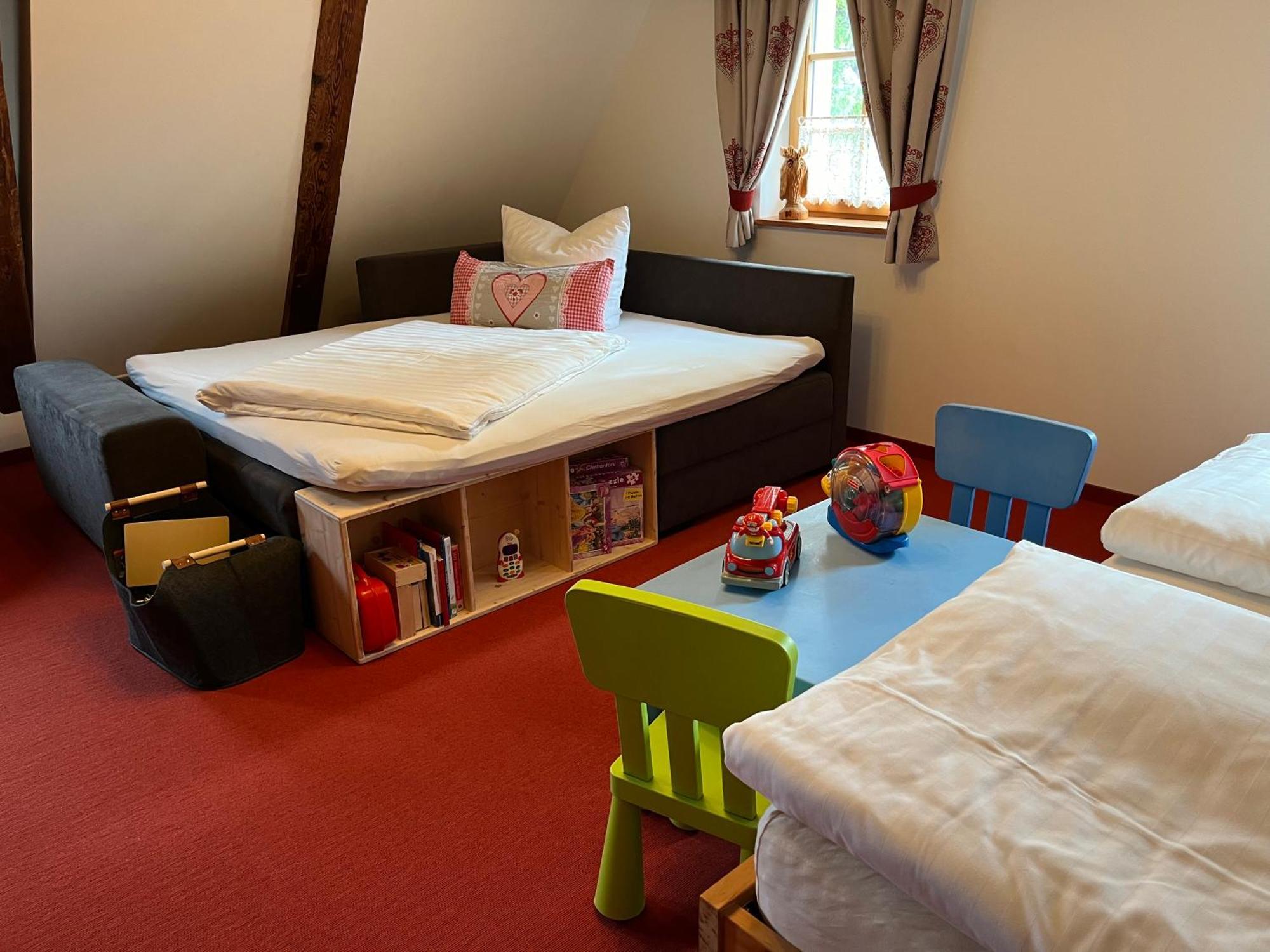Holiday home Erzgebirgshaus Zirbenliebe *